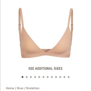 SKIMS- FITS EVERYBODY TRIANGLE BRALETTE in Ochre size small